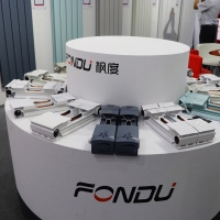 秋冬季節(jié)暖氣片如何恒溫？暖氣片使用什么材質(zhì)比較好？